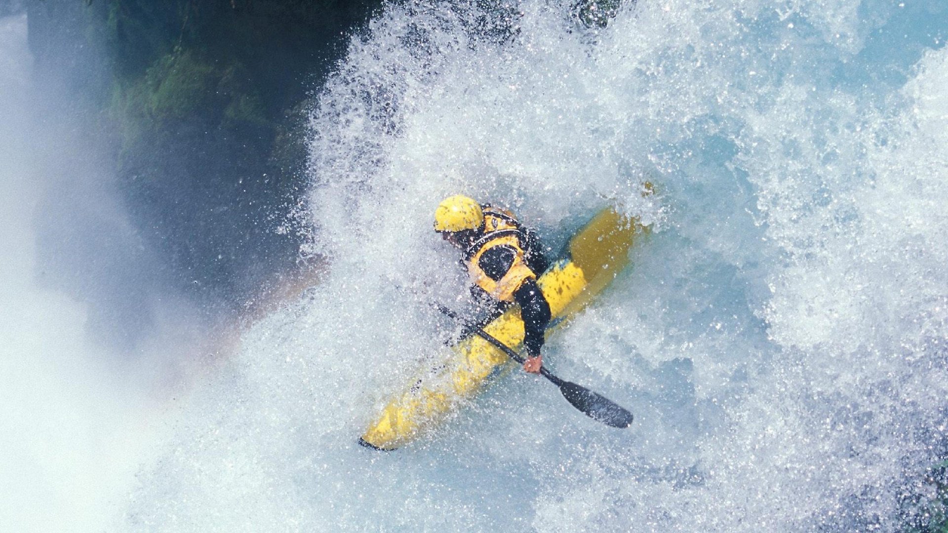 中国足球国际交流日益频繁，合作项目丰富多彩，国际足联中国